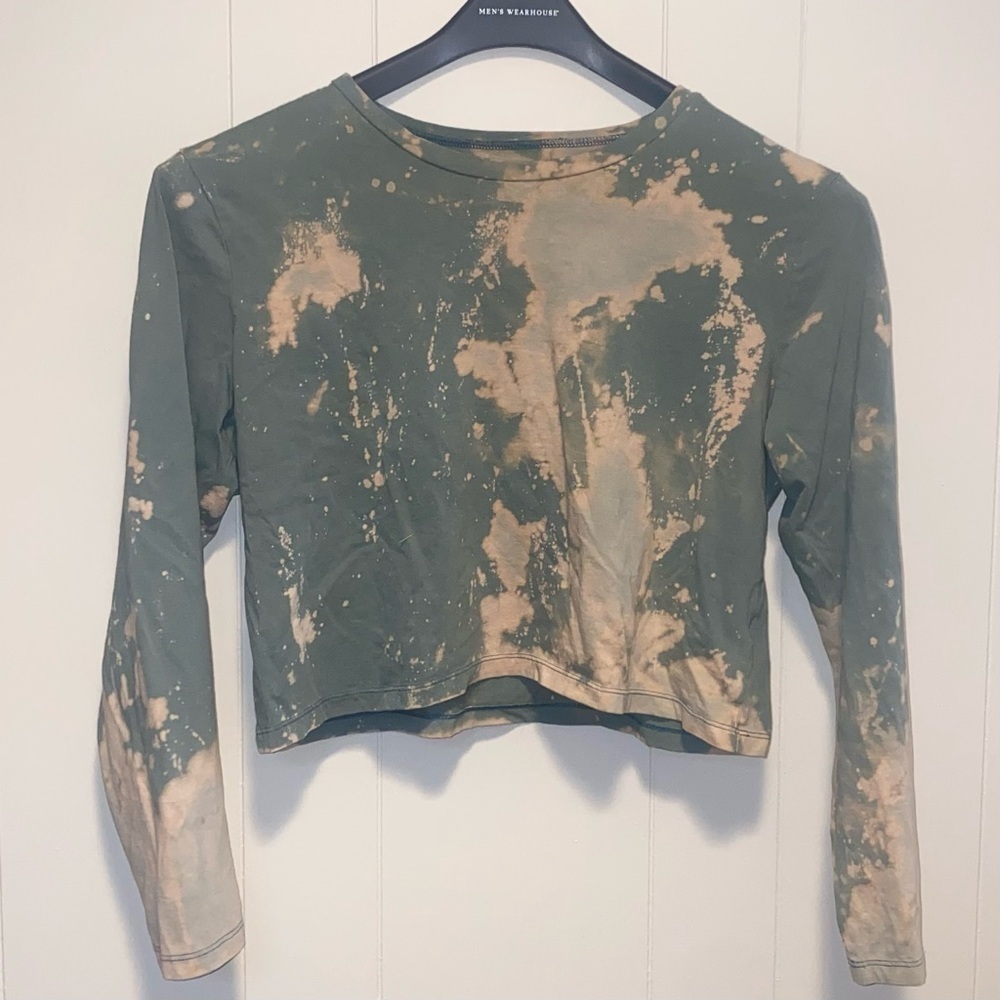 Wild Fabel Long Sleeve Acid Wash Crop Top